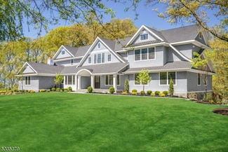 330 Hartshorn Dr, Short Hills, NJ 07078