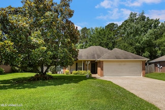 505 Eaglewood Dr, Florence, MS 39073
