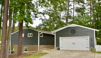 64 Dogwood Ln, Four Oaks, NC 27524