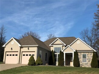 135 Hickory Dr, Beaver Falls, PA 15010