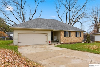 6411 S 75th Avenue Cir, Omaha, NE 68127