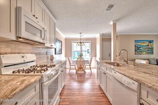 23 Des Moines Ct, Tinton Falls, NJ 07712