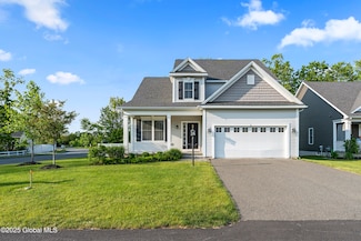 2 Hillard Ln, Latham, NY 12110