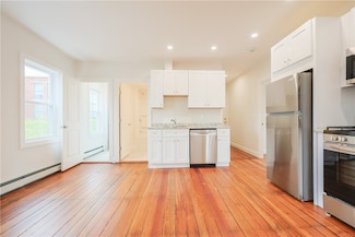 529 Wood St Unit 3, Bristol, RI 02809