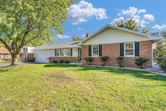 108 G H Baker Dr, Urbana, IL 61801
