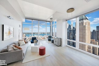 247 W 46th St Unit 4201, New York, NY 10036