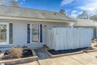 110 Royal Ct Unit 110, Greenville, SC 29611