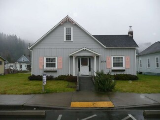 206 E 1st St, South Bend, WA 98586