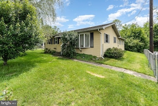 26 Main St, Gilberton, PA 17934