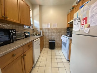 52 Gainsborough St Unit 2, Boston, MA 02115