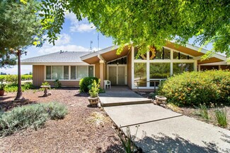 7915 E Rose Ave, Selma, CA 93662