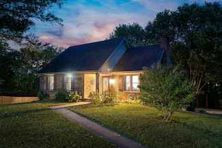 540 Westwood Dr, Clarksville, TN 37043