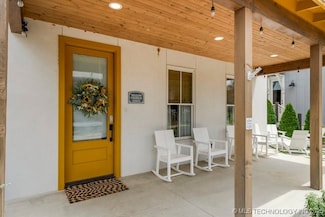 48 Center Ln N, Carlton Landing, OK 74432