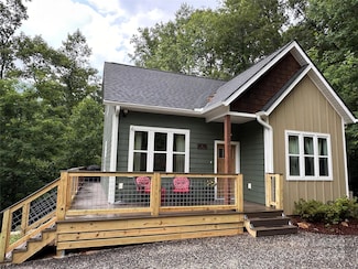 14 Constitution Ct, Asheville, NC 28805