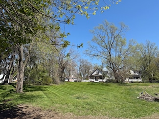 1497 Division St, Muskegon, MI 49441