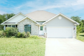 589 W Fountain Rd, Webb City, MO 64870