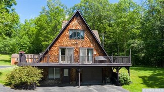 268 Taborton Rd, Averill Park, NY 12018
