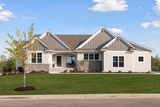 1043 Alta Ave N, Hudson, WI 54016