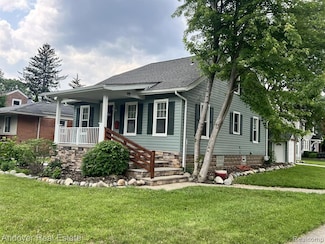 1402 Catalpa Dr, Royal Oak, MI 48067