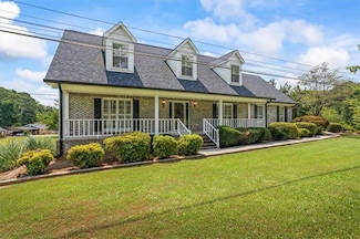 3906 Laurens Ln, Snellville, GA 30039