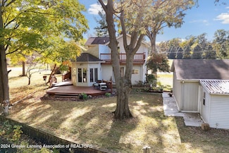 10697 Petrieville Hwy, Eaton Rapids, MI 48827