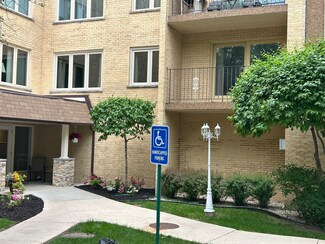 6430 W Belle Plaine Ave Unit 211, Chicago, IL 60634