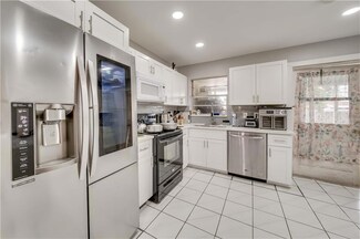 6411 SW 19th St, Pompano Beach, FL 33068