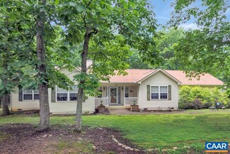 28 Oak Grove Rd, Palmyra, VA 22963