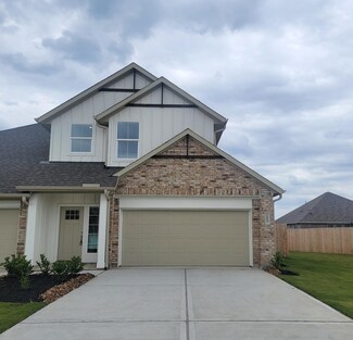 1023 Tillman Ln, East Bernard, TX 77435