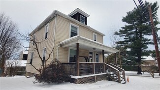 228 E Main St, Mount Pleasant, PA 15666