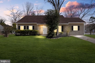 2 Eden Ct, Sicklerville, NJ 08081