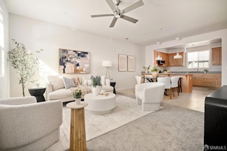 104 Jetty Dr, Richmond, CA 94804