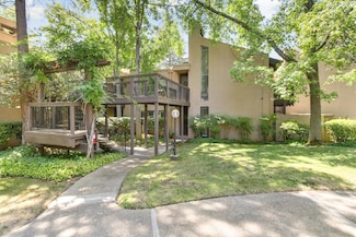 608 Woodside Sierra Unit 5, Sacramento, CA 95825
