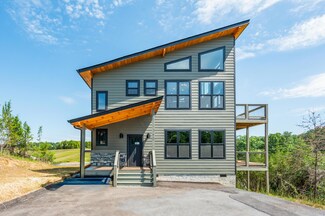 822 Blue Herring Way, Sevierville, TN 37876