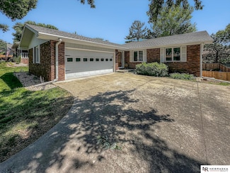 7533 Sherman St, Lincoln, NE 68506