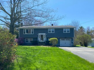 17 Canterbury Rd, Brewer, ME 04412