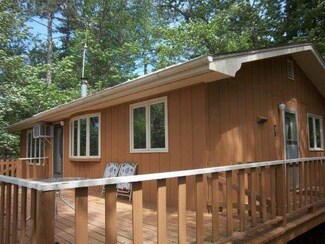 10483 Leisure Dr, Hazelhurst, WI 54531