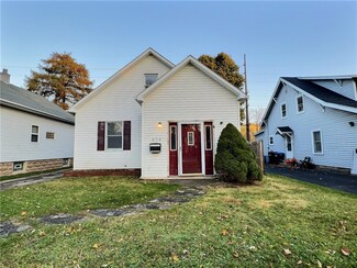676 Bennington Dr, Rochester, NY 14616