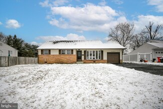 796 Spruce Rd, Warminster, PA 18974