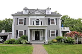 59 Court St, North Andover, MA 01845