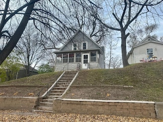 602 Ivy Ave E, Saint Paul, MN 55130