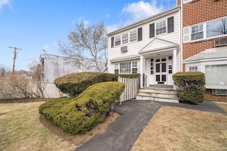 616 Woodland Hills Rd, White Plains, NY 10603