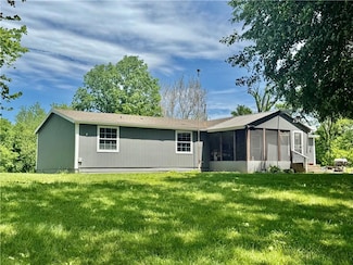 8511 Markam Rd, Richmond, MO 64085