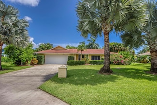 8629 SE Duncan St, Hobe Sound, FL 33455