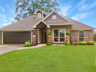 200 Honeysuckle St, Alma, AR 72921