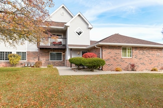 170 W Aspen Ct Unit 3, Oak Creek, WI 53154