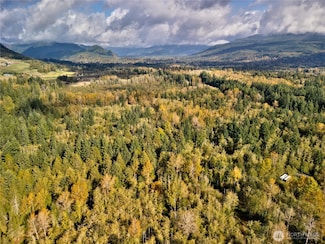 18269 Bow Lake Ln, Bow, WA 98232