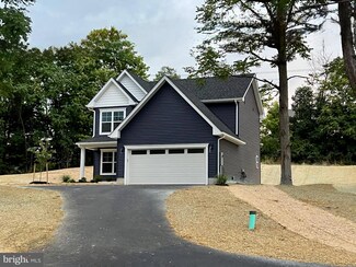 1387 Nipetown Rd, Martinsburg, WV 25404