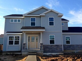 4329 Grosbeak Glen, Windsor, WI 53598