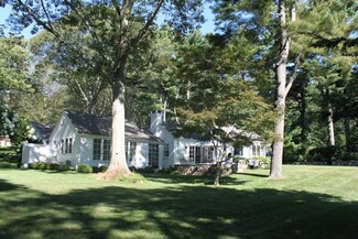 180 Willett Rd, Saunderstown, RI 02874